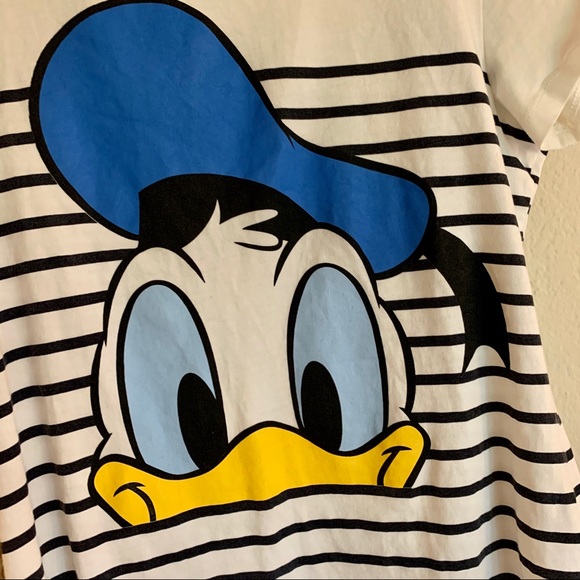 ✨free w/ bundle! Donald Duck Disney Tee - Picture 3 of 4